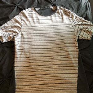 Men’s lululemon T-shirt